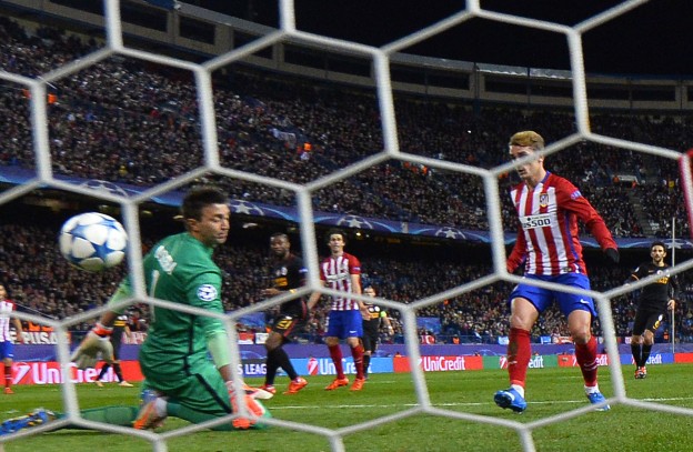 Griezmann taps home the second goal
